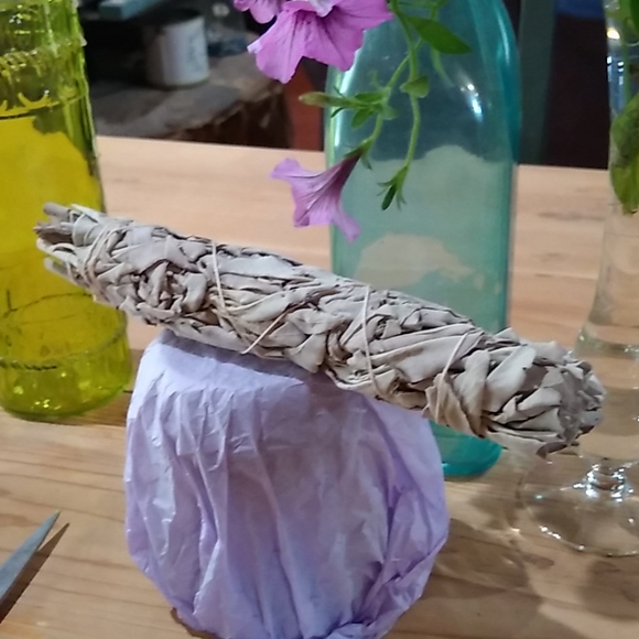 White Sage 🔥ONLY 2 LEFT 🔥 - Picture 1 of 2